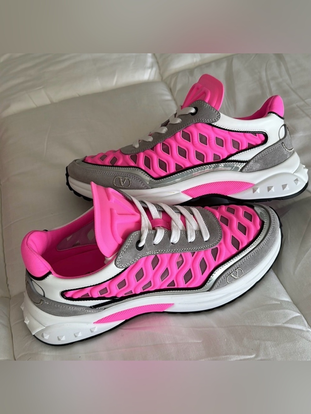 New Valentino Garavani Ready Go Runner Sneakers Pink 
Size 38.5/7.5